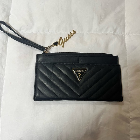 Walt Guess clutches & Wristlets - Picture 3 of 3